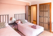 Chalet independiente con terreno en venta en Villalba ref: TR415322 foto