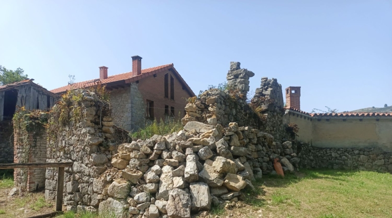 Astúries - Posada de Llanes - 5543m2