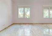 Chalet independiente con terreno en alquiler en Mairena del Aljarafe ref: TR393927 foto