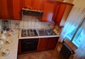 Отдельно стоящий дом с участком на продажу в городе Valdemorillo. Фото