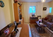 Отдельно стоящий дом с участком на продажу в городе Valdemorillo. Фото