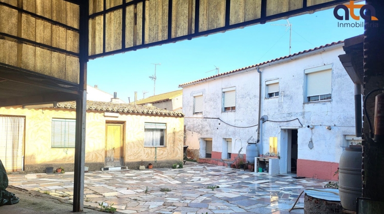 Valladolid - Renedo de Esgueva - 521m2