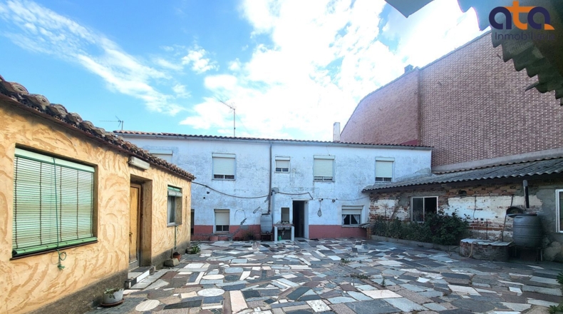 Valladolid - Renedo de Esgueva - 521m2