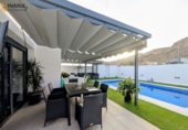 Chalet independiente con terreno en venta en Loja ref: TR415355 foto