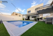 Chalet independiente con terreno en venta en Loja ref: TR415355 foto
