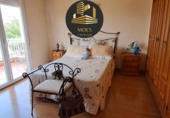 Chalet independiente con terreno en venta en Jaén ref: TR415368 foto
