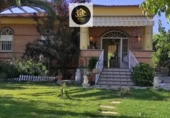 Chalet independiente con terreno en venta en Linares ref: TR415373 foto