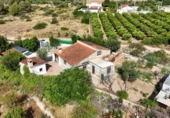 Chalet independiente con terreno en venta en la España, Villamarchante, ref: TR415428 foto
