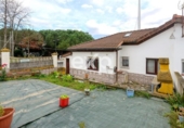 Chalet independiente con terreno en venta en la España, Oviedo, ref: TR394855 foto