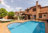 Chalet independiente con terreno en venta en la España, La Zubia, ref: TR415457 foto