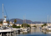 Chalet independiente con terreno en venta en la España, Castelló d'Empúries, ref: TR403517 foto