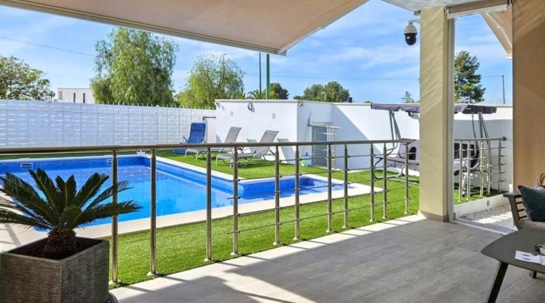 Valencia - Лирия - 524m2