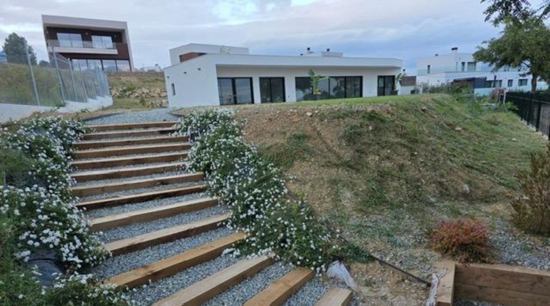 Barcelona - Sant Esteve Sesrovires - 1500m2