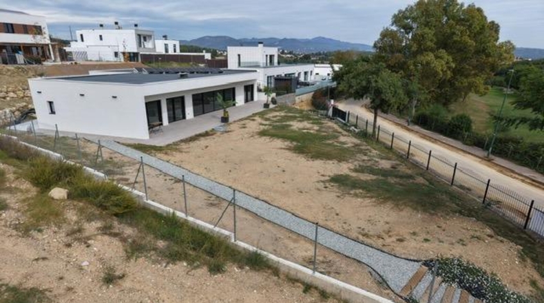 Barcelona - Sant Esteve Sesrovires - 1500m2