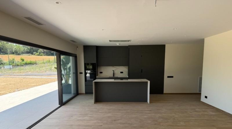Barcelona - Sant Esteve Sesrovires - 1500m2