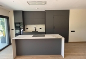 Chalet independiente con terreno en venta en la España, Sant Esteve Sesrovires, ref: TR263130 foto