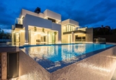 Chalet independiente con terreno en venta en la España, Las Rozas de Madrid, ref: TR352100 foto