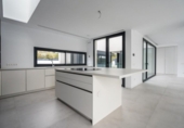 Chalet independiente con terreno en venta en la España, Las Rozas de Madrid, ref: TR352100 foto