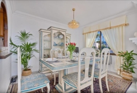 Фуэнхирола 930&nbsp;м²