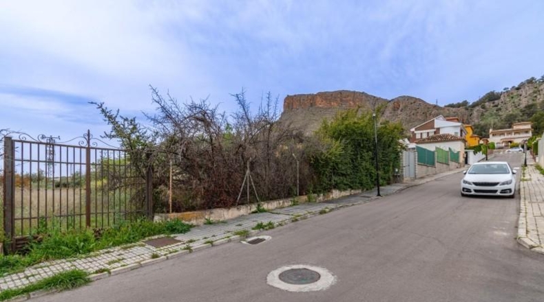 Granada - Albolote - 825m2