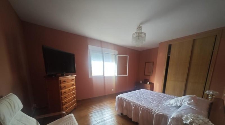 Cáceres - Valdeobispo - 250m2