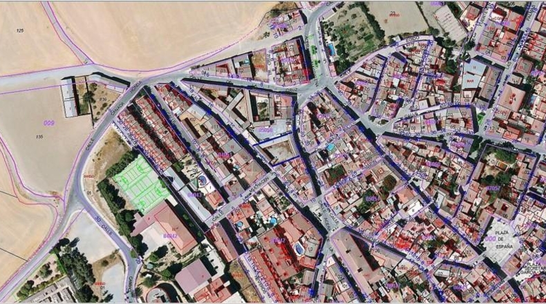 Granada - Лос-Льянос - 672m2