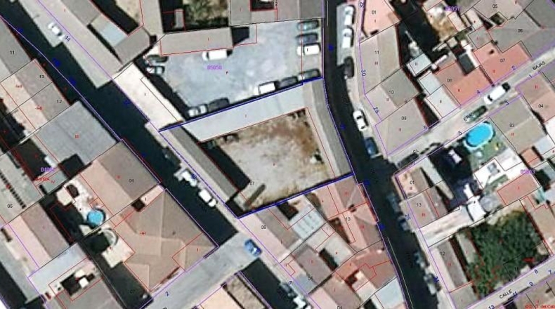 Granada - Лос-Льянос - 672m2