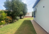 Chalet independiente con terreno en venta en la España, Chiclana de la Frontera, ref: TR415571 foto