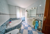 Chalet independiente con terreno en venta en la España, Nívar, ref: TR415595 foto