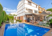 Chalet independiente con terreno en venta en la España, Jun, ref: TR415608 foto