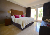 Chalet independiente con terreno en venta en la España, Manilva, ref: TR240611 foto