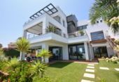 Chalet independiente con terreno en venta en la España, Manilva, ref: TR240611 foto
