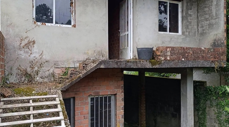 Pontevedra - A Estrada - 1200m2