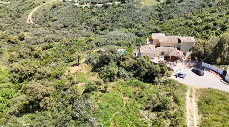 Málaga - San Pedro de Alcántara - 3470m2