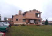 Chalet independiente con terreno en venta en Quintana del Puente ref: TR415668 foto