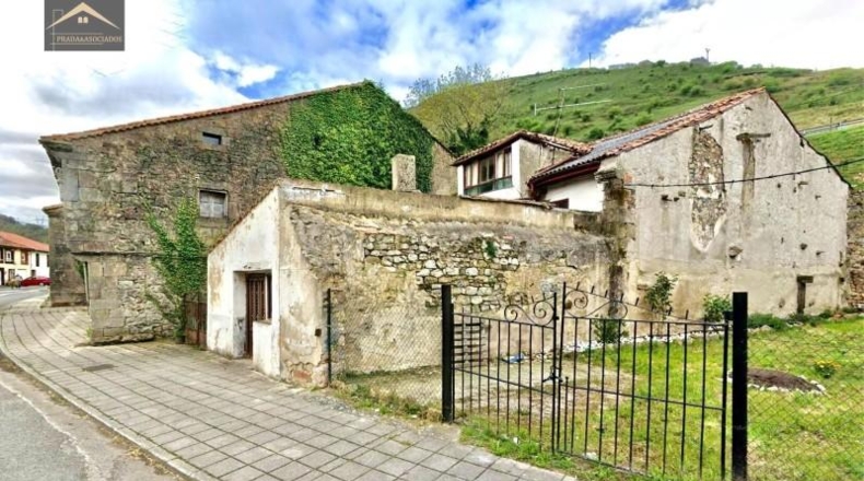 Cantàbria - Santiurde de Reinosa - 327m2