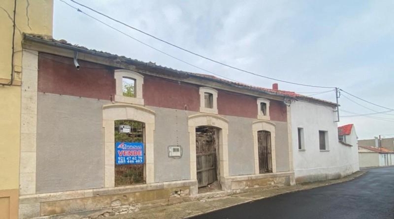 Segòvia - Olombrada - 226m2