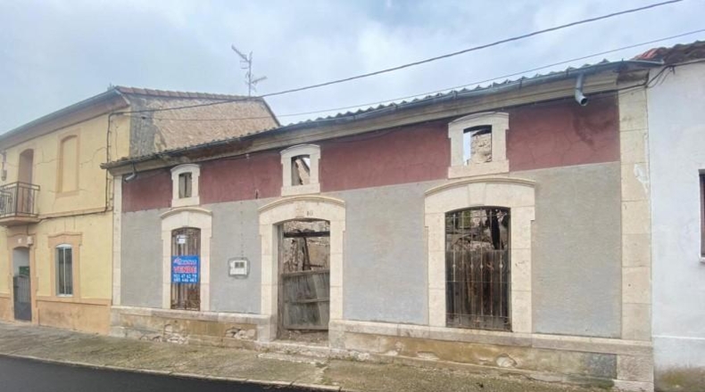 Segòvia - Olombrada - 226m2
