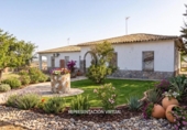 Chalet independiente con terreno en venta en la España, Villafranca de los Caballeros, ref: TR414766 foto