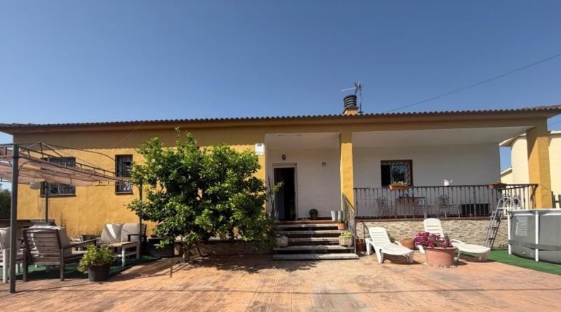Жирона - Maçanet de la Selva - 656m2