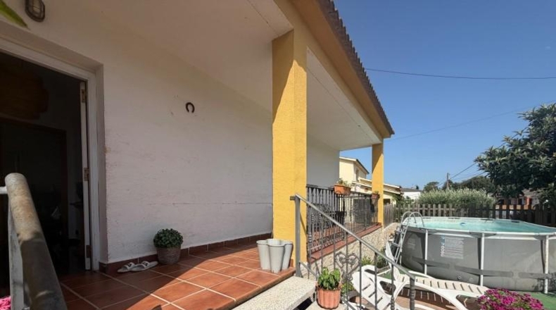 Жирона - Maçanet de la Selva - 656m2