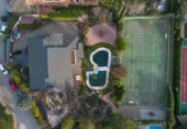Отдельно стоящий дом с участком на продажу в городе Torrelodones Фото