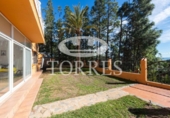 Chalet independiente con terreno en venta en la España, Málaga, ref: TR365765 foto