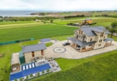Chalet independiente con terreno en venta en la España, Castropol, ref: TR353518 foto