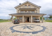 Chalet independiente con terreno en venta en la España, Castropol, ref: TR353518 foto