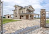 Chalet independiente con terreno en venta en la España, Castropol, ref: TR353518 foto