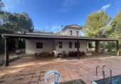 Chalet independiente con terreno en venta en Albacete ref: TR415748 foto
