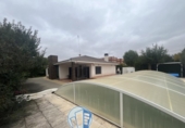 Chalet independiente con terreno en venta en Albacete ref: TR415761 foto