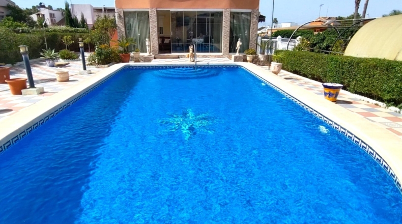 Alicante - Torrevieja - 758m2