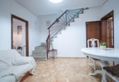 Chalet independiente con terreno en venta en Sevilla ref: TR415767 foto